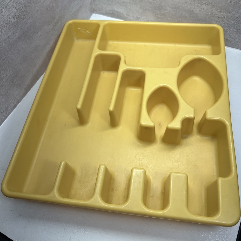 VTG Rubbermaid Gold Yellow Utensil Flatware Silverware Drawer Organizer See Desc